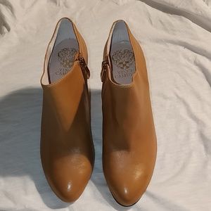 Vince Camuto Womens booties